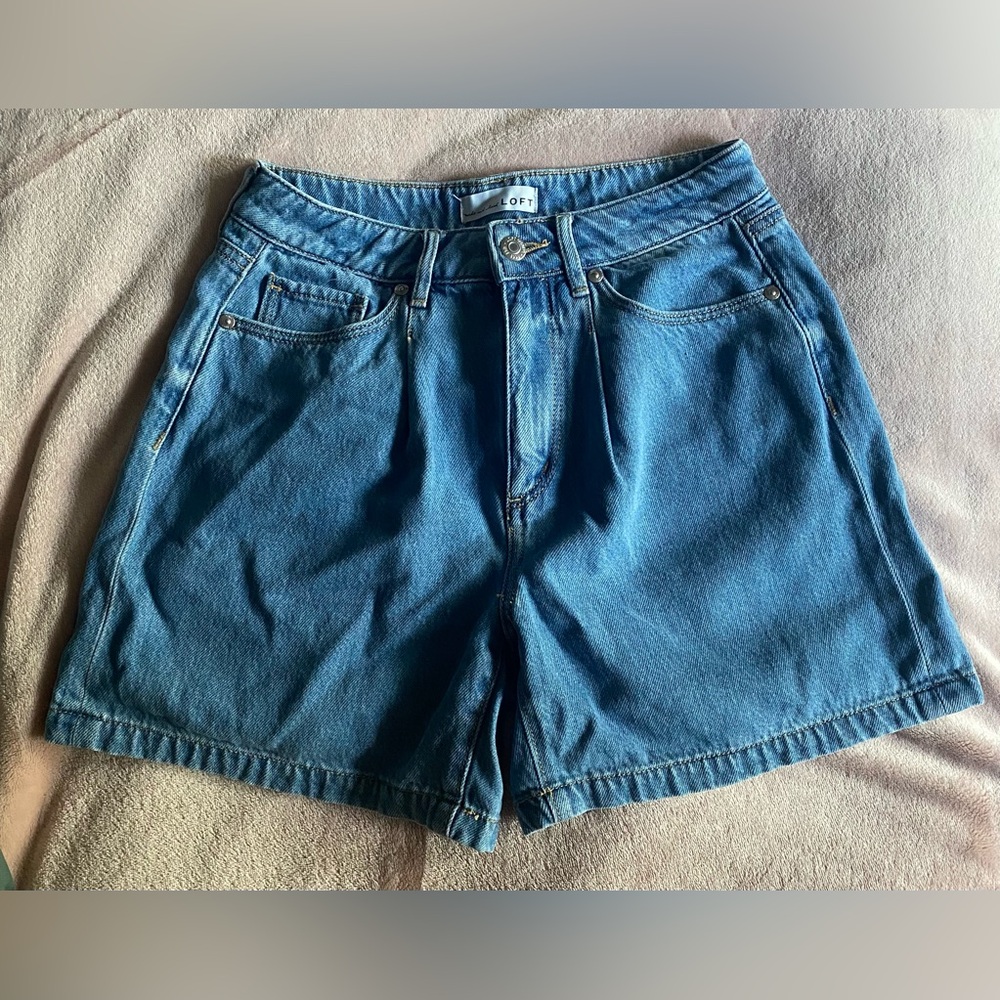 LOFT Medium Blue High-Waist Pleated Denim Shorts